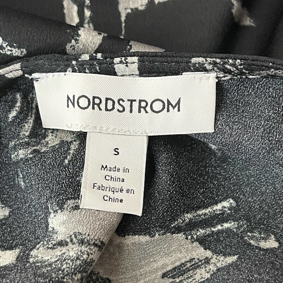 Nordstom Black Printed Sleeveless V-neck Tank Top NWT Size Small - Picture 6 of 7